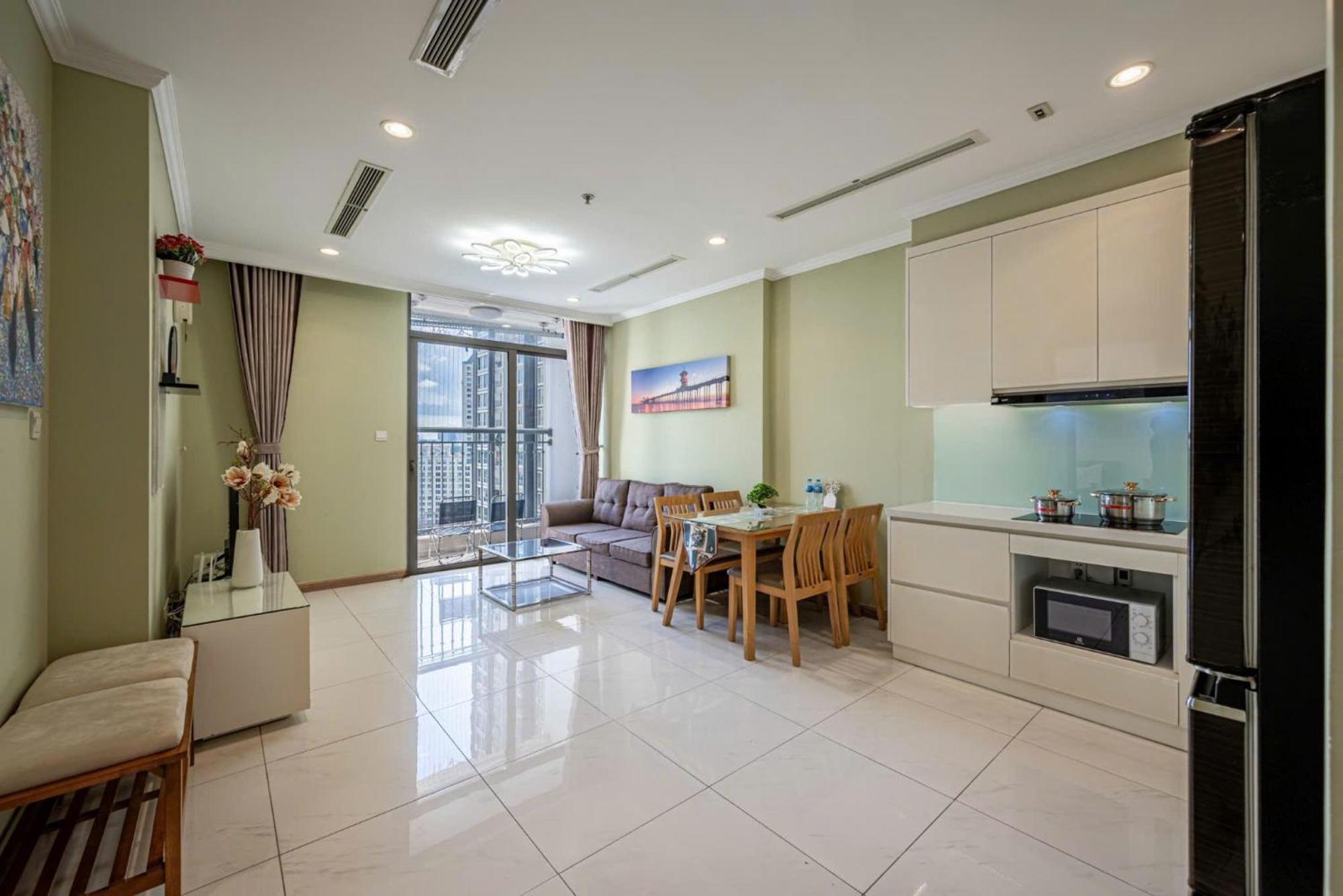 Luna Apartment- Vinhomes Park Apartment