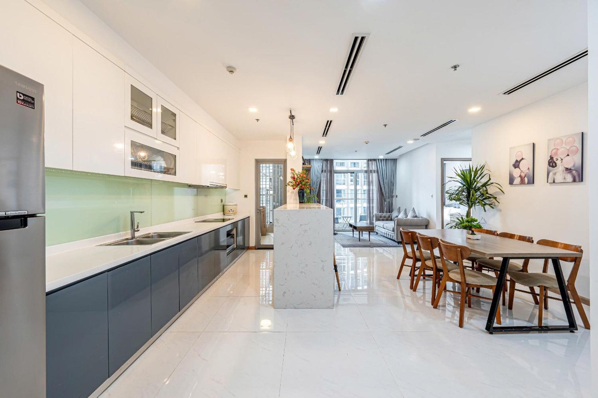 Luna Apartment- Vinhomes Park