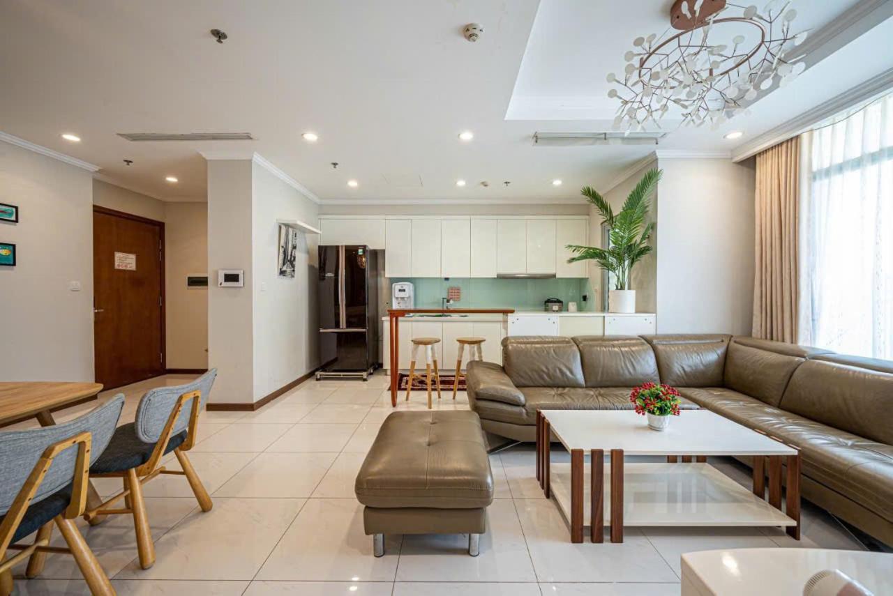 Luna Apartment- Vinhomes Park Apartment *