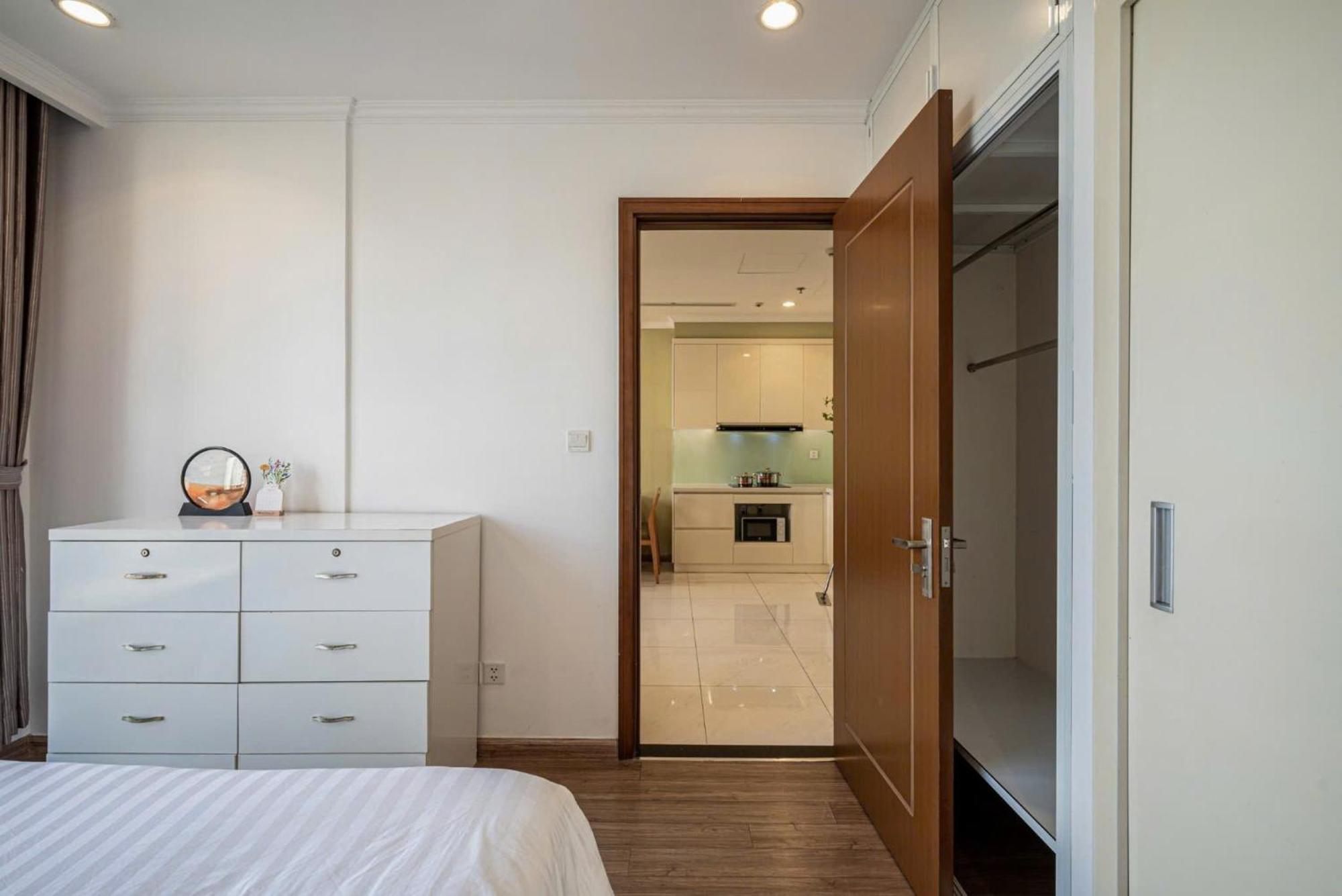 Apartment Luna Apartment- Vinhomes Park Ho Chi Minh City