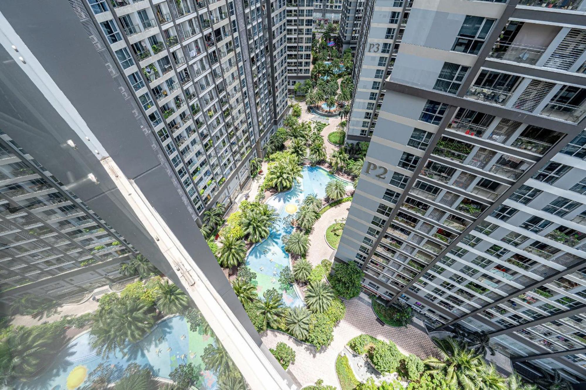 Luna Apartment- Vinhomes Park Apartment *