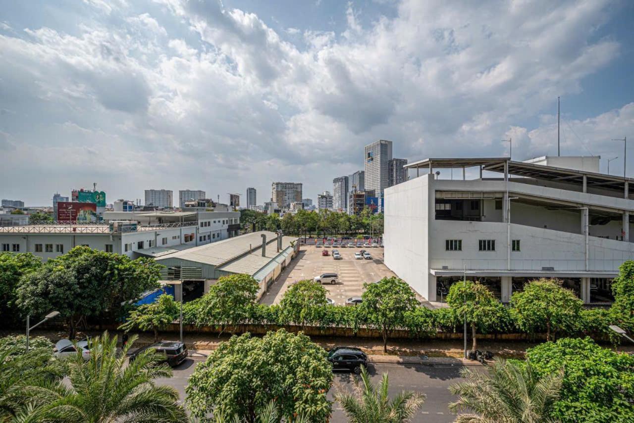 Luna Apartment- Vinhomes Park Apartment Ho Chi Minh City