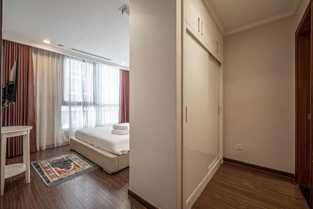 Luna Apartment- Vinhomes Park Apartment