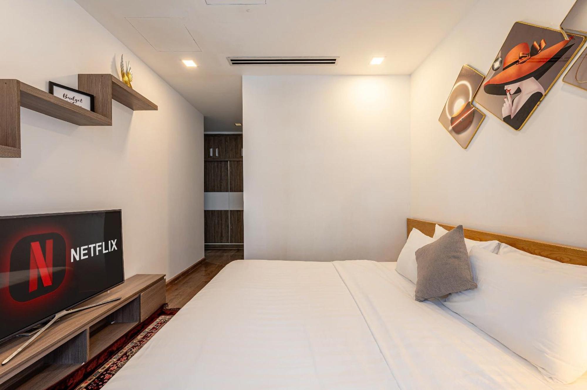 Apartment Luna Apartment- Vinhomes Park Ho Chi Minh City