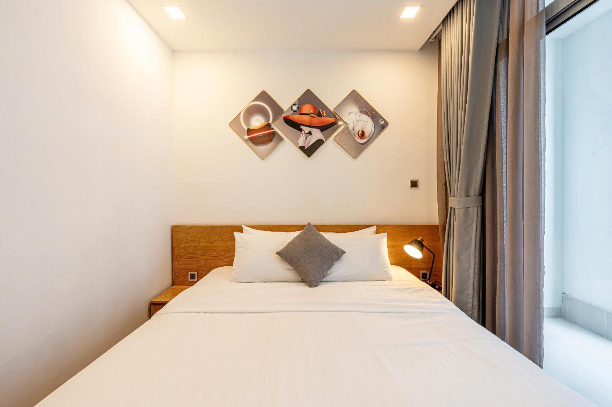 Luna Apartment- Vinhomes Park