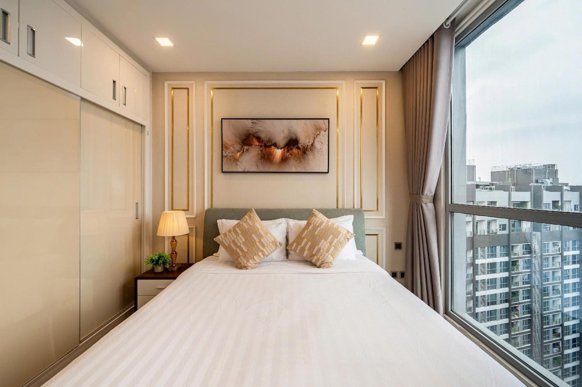 Luna Apartment- Vinhomes Park Apartment