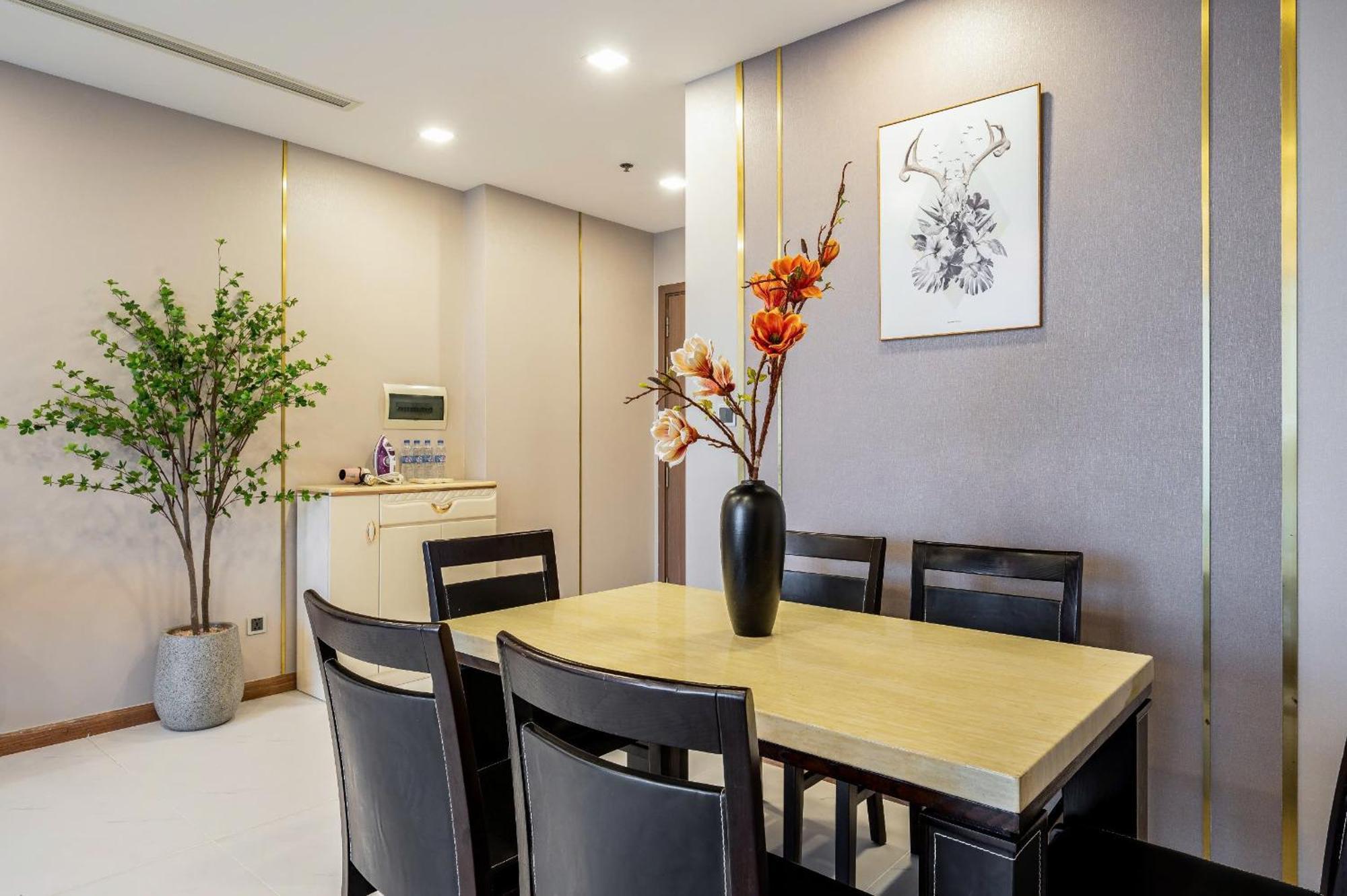 Apartment Luna Apartment- Vinhomes Park Ho Chi Minh City